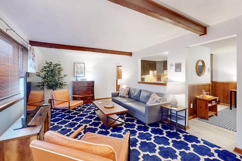 Clean, Quiet Budget 1 Bedroom Apt w/office