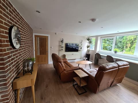 Perfect Luxury 2 bedroom, 3 bathroom apartment.