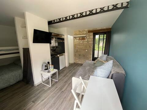 Studio Indre, La Halte de Cuze, on the Loire by bike