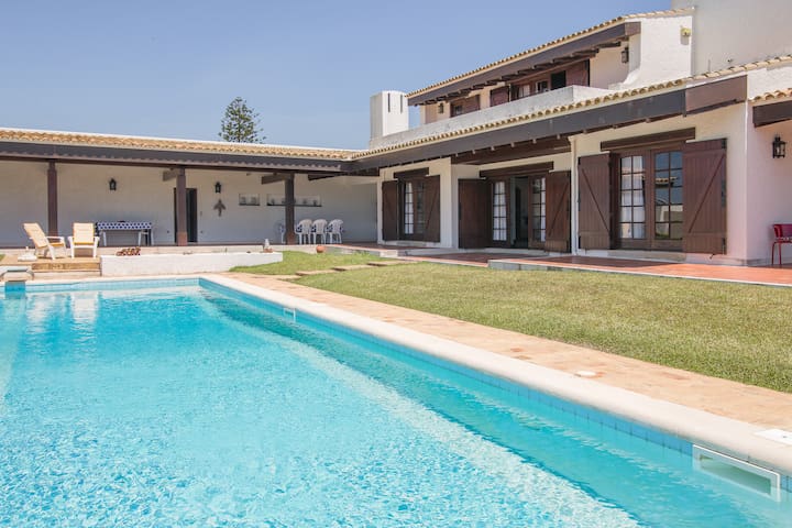 Casa das Marinhas exclusive property by Porto