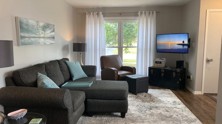 Escape To Charlevoix - Close To Everything. - Charlevoix