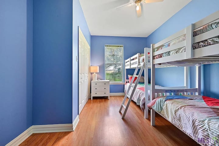 Habitación en la tercera cama con 4 literas en el segundo piso