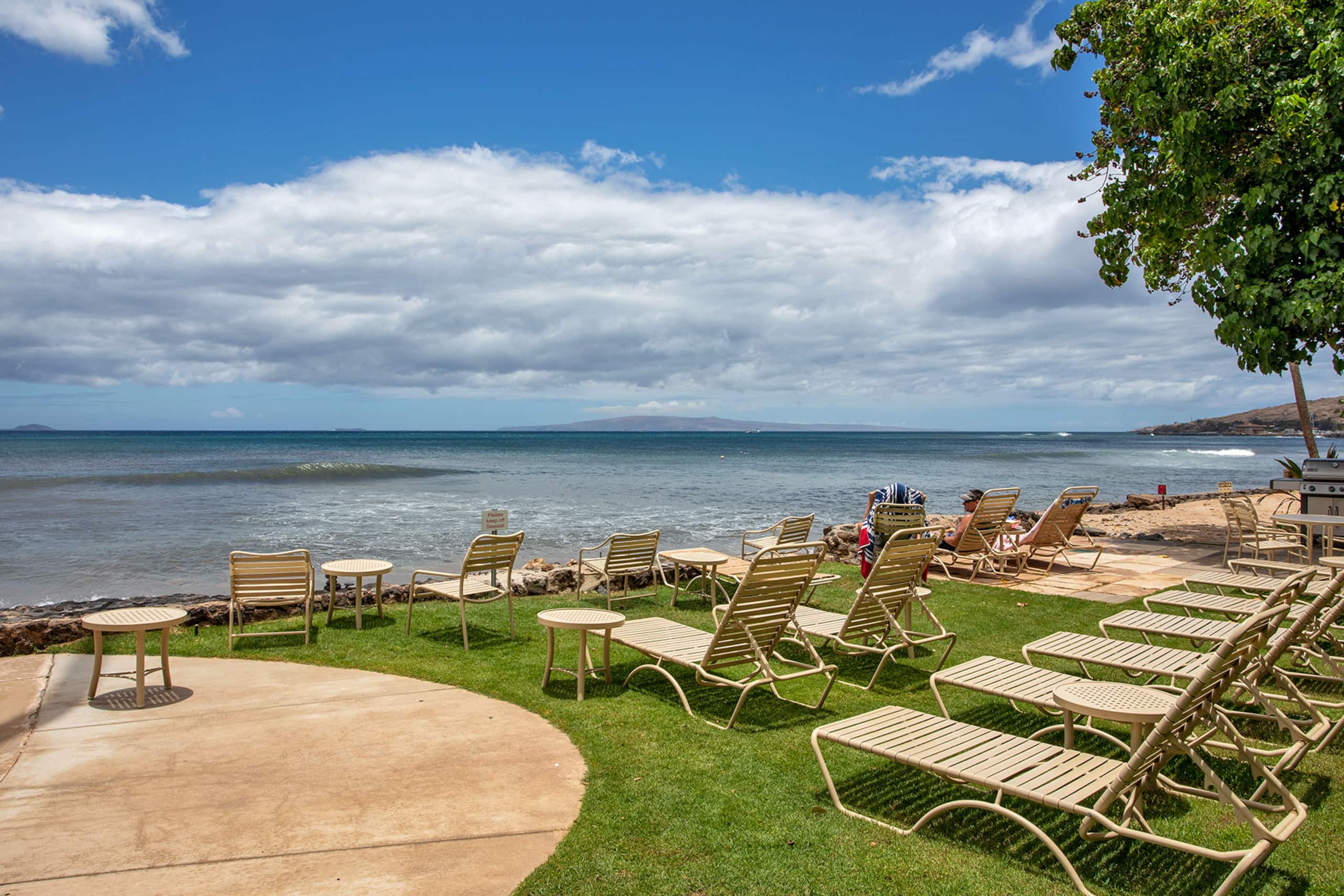 Condo in Wailuku · ★4.81 · 2 bedrooms · 4 beds · 2 private baths - Image 37
