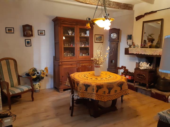 Maison De Village Style Provençal
Les Aylantes - Sault