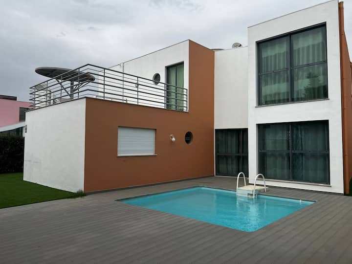 Villa with Pool in Arrábida Villas for Rent in Quinta do Anjo, Setúbal, Portugal Airbnb