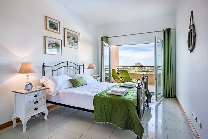 Доволно блиску за да ги слушнете брановите!