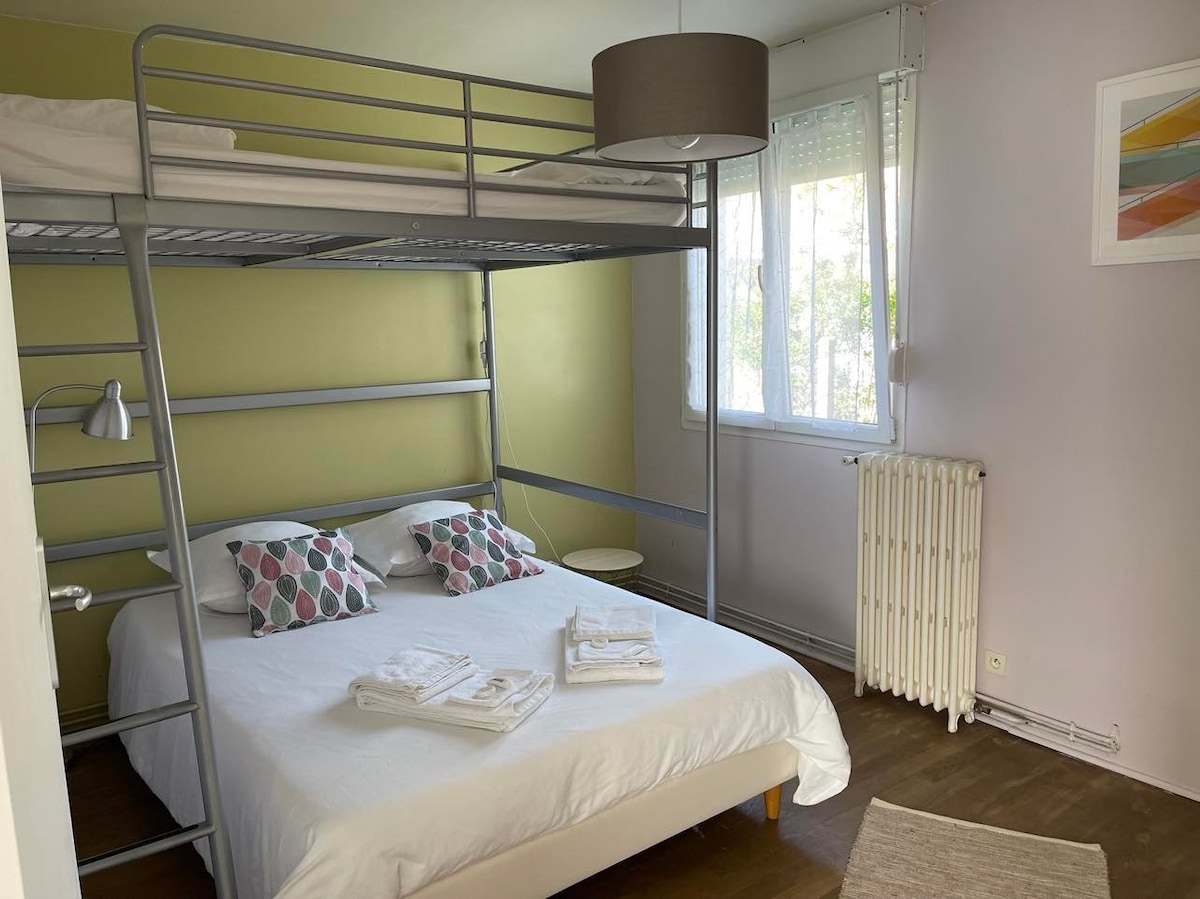 soba 3
1 bračni krevet
1 bračni krevet (širine 150-179 cm)