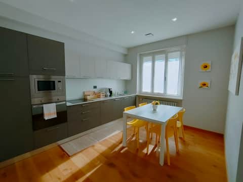 Top performing Airbnb: AL 34 apartment "B" LA MORRA in La Morra