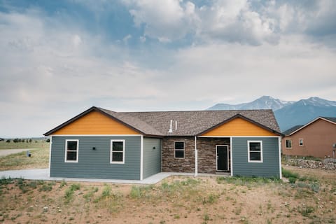 Peakview-Amazing views minutes from downtown!