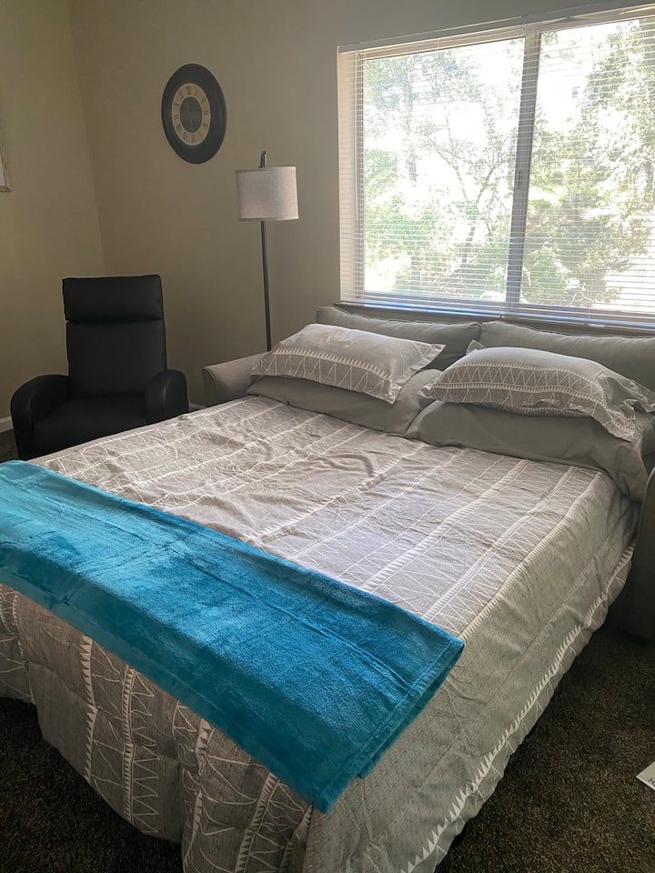 Private Guesthouse Just 5 Miles To Downtown Sonora - Sonora, CA