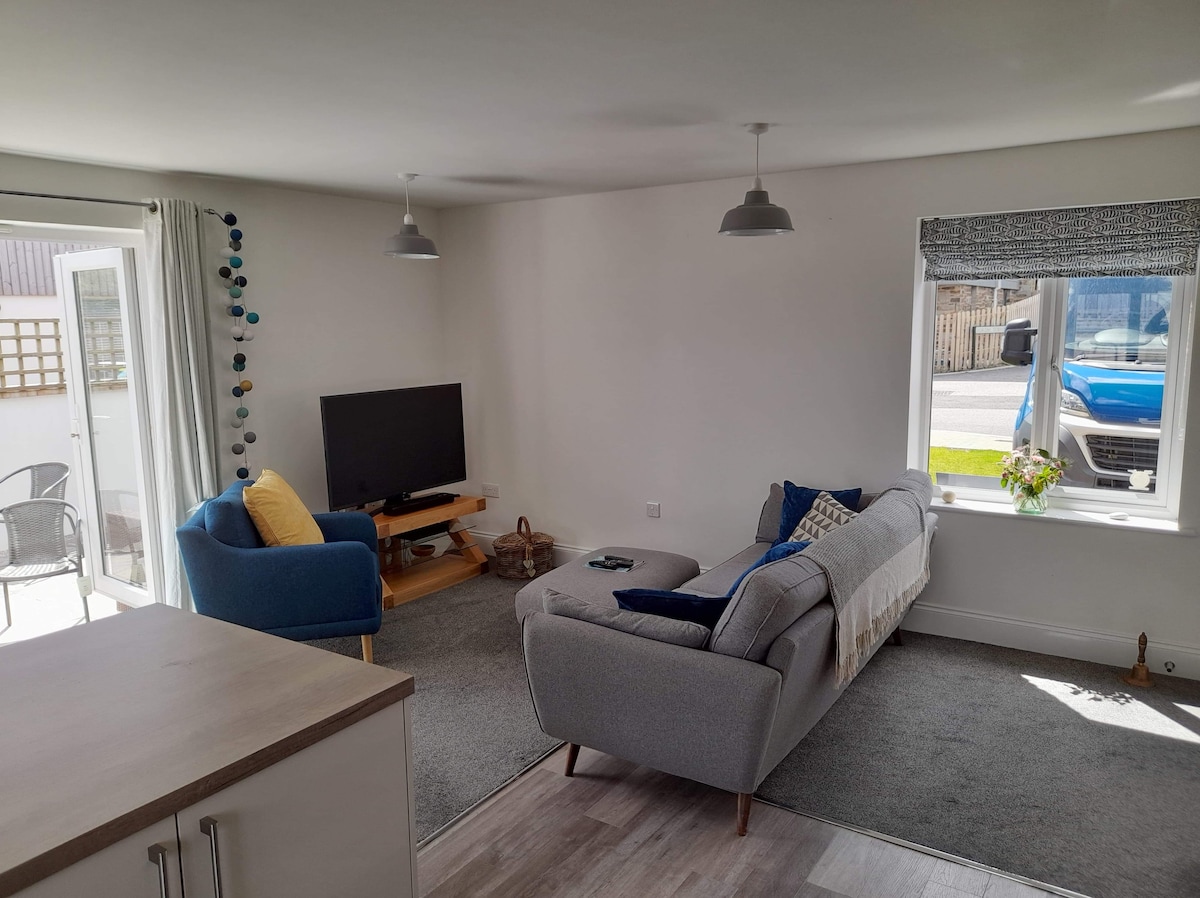 Successful Airbnb property: Character Cornish bungalow. Close to  village in St. Agnes