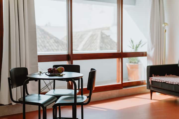 The Modernist · Balcon Privé · Vue Toits De Faro - Faro