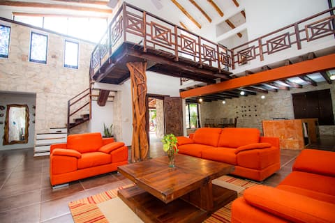 LUCIO'S HOUSE IN THE HEART OF THE JUNGLE