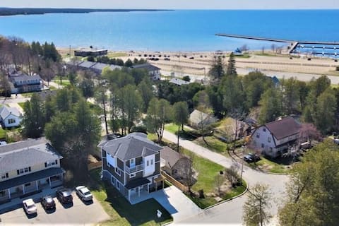 Relax & Reconnect – Cozy Stay Just Steps to Beach!