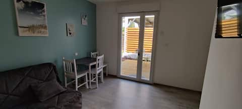 Top Airbnb: LES TRI-MARRANTS: Pleasant house with small garden in Challans