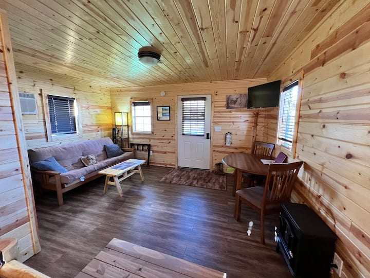 Rim Rock Cabin - Wyoming