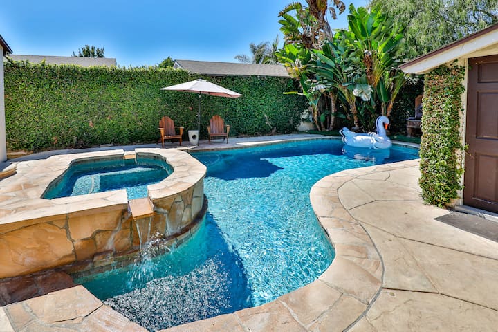 City Paradise: Saltwater Pool/Spa and Ping-Pong