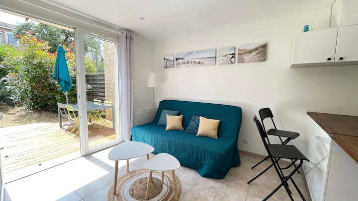 Maison En Résidence Vacances Avec Piscine Et Parc - Calvisson