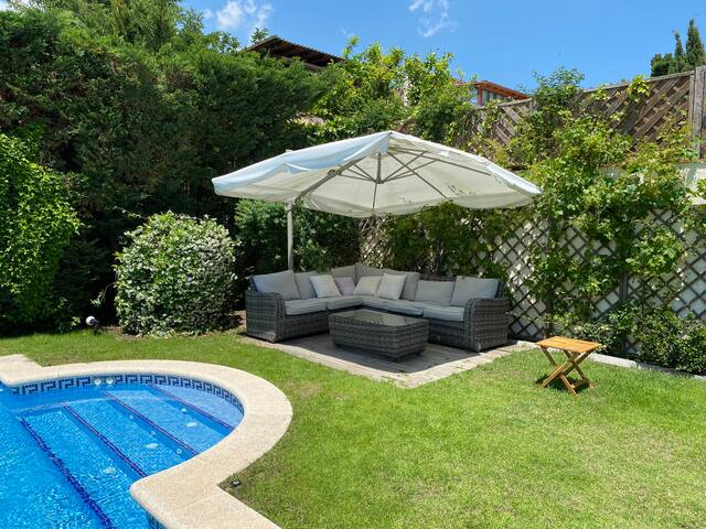 Calm Villa gallery image 2