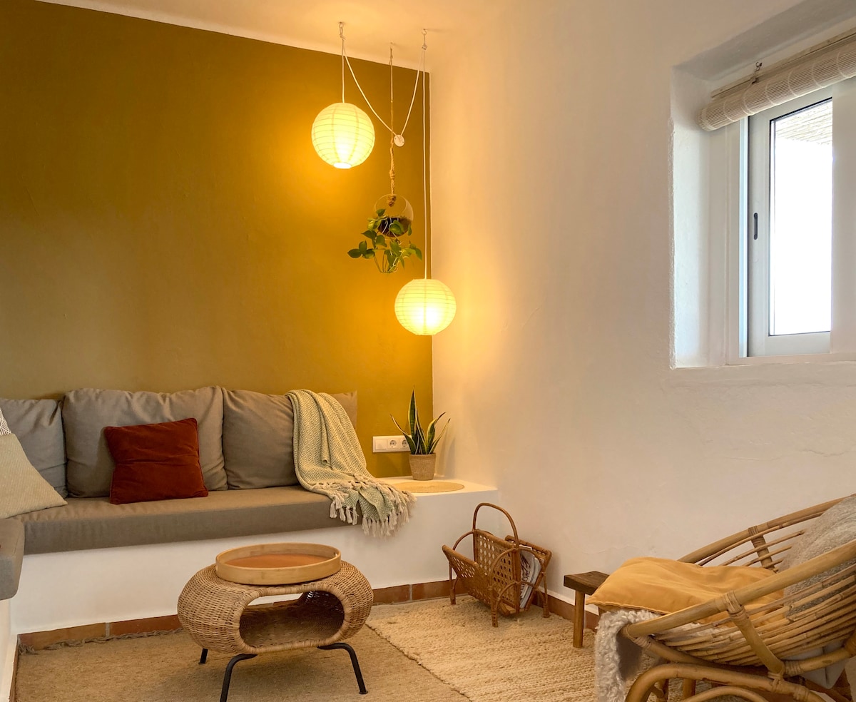 Top Airbnb: Peaceful home with views, close to lagoons & beach em Moncarapacho