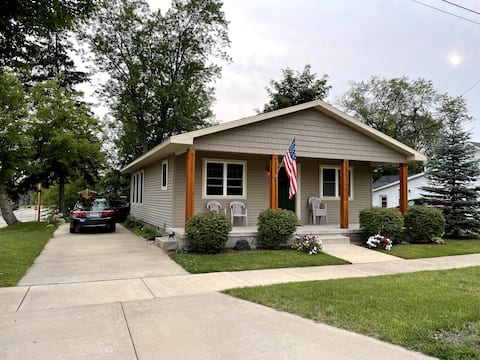 Good Vibes Bungalow in Grayling