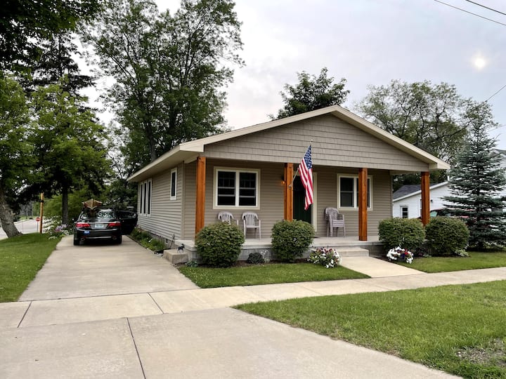 Good Vibes Bungalow in Grayling