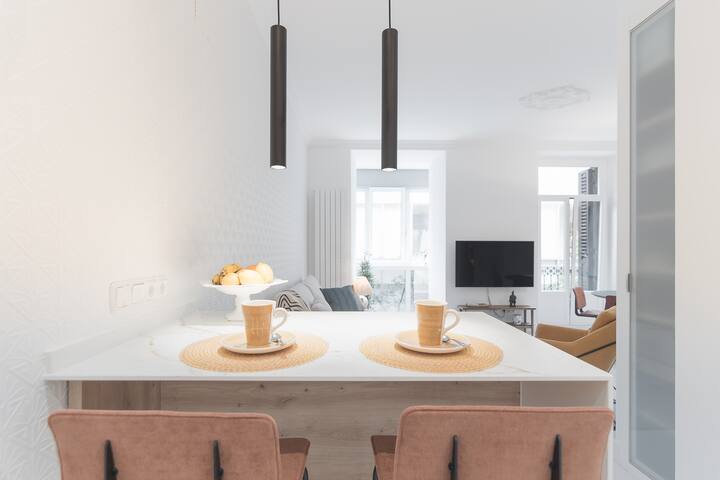 Concha City Center * FREE PARKING*A.C*Top location gallery image 5