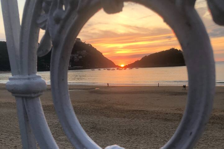 Concha City Center * FREE PARKING*A.C*Top location gallery image 4