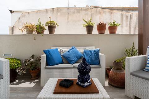 Annuncio Airbnb popolare: central a few steps from sea with terrace. a San Vito Lo Capo