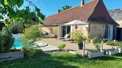 Charming country house with swimming pool