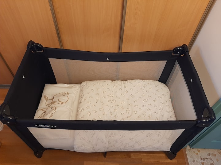 Детско креветче во спалната соба 1