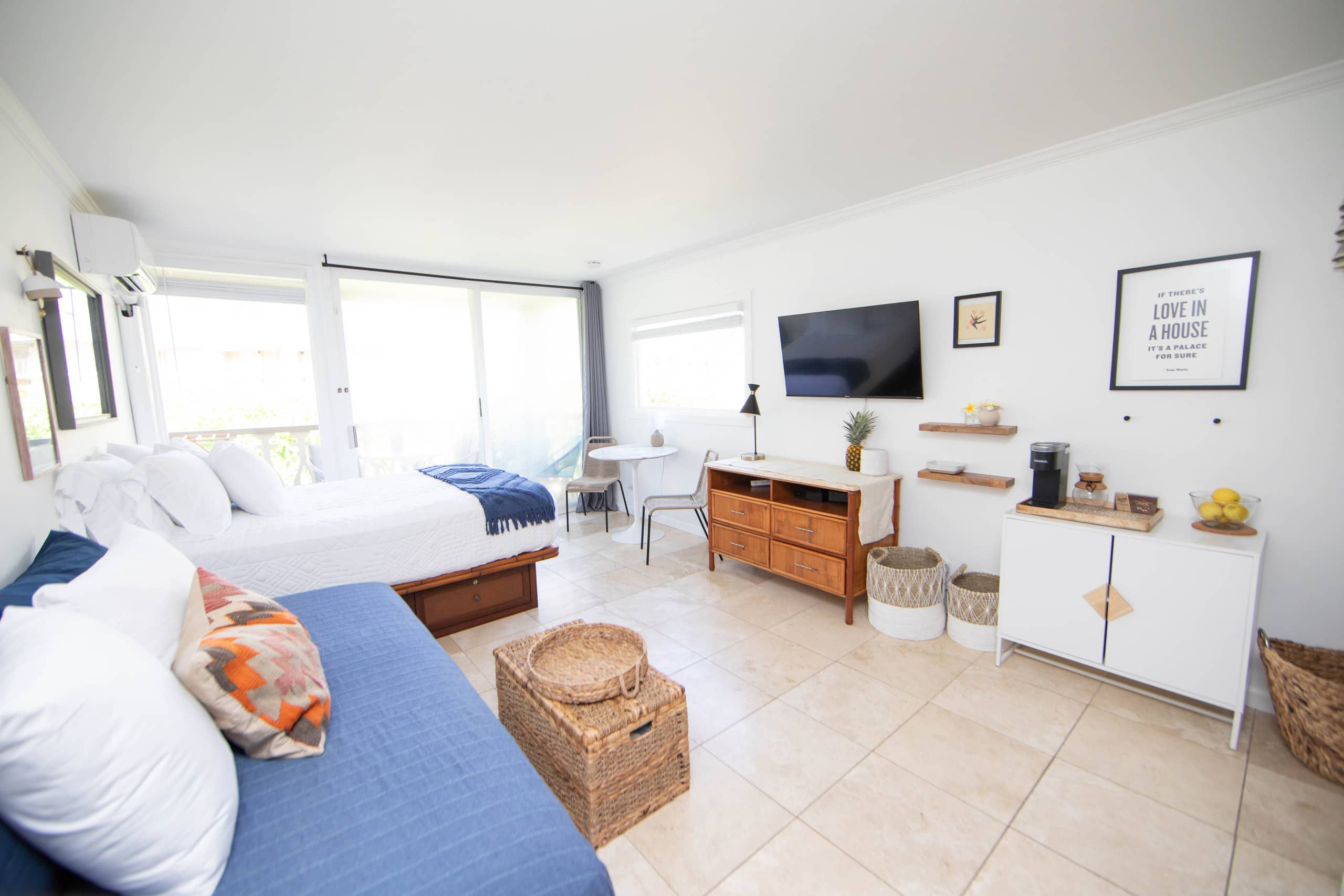Stylish Kauai Condo on the Beach - Photo 17