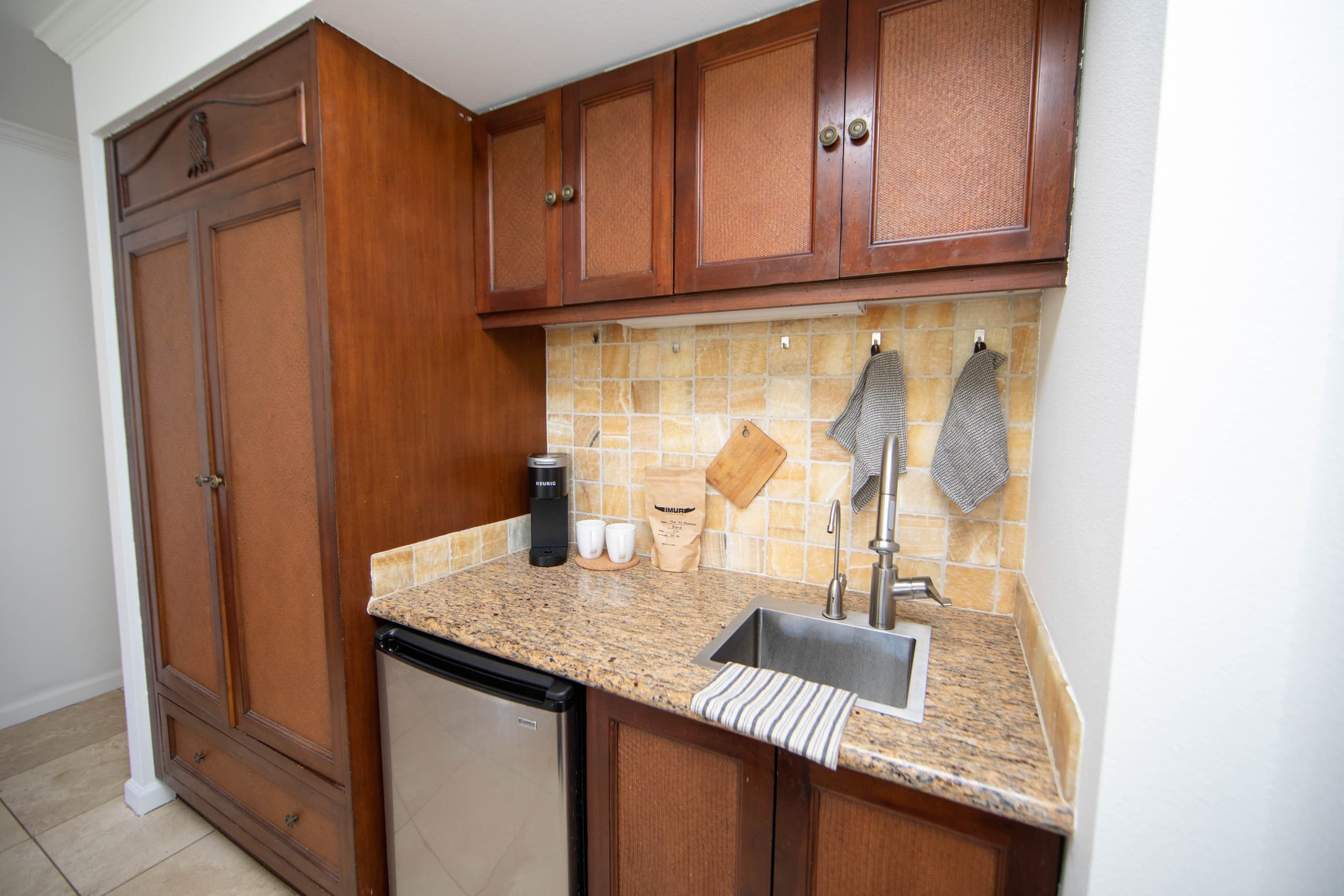 Stylish Kauai Condo on the Beach - Photo 8