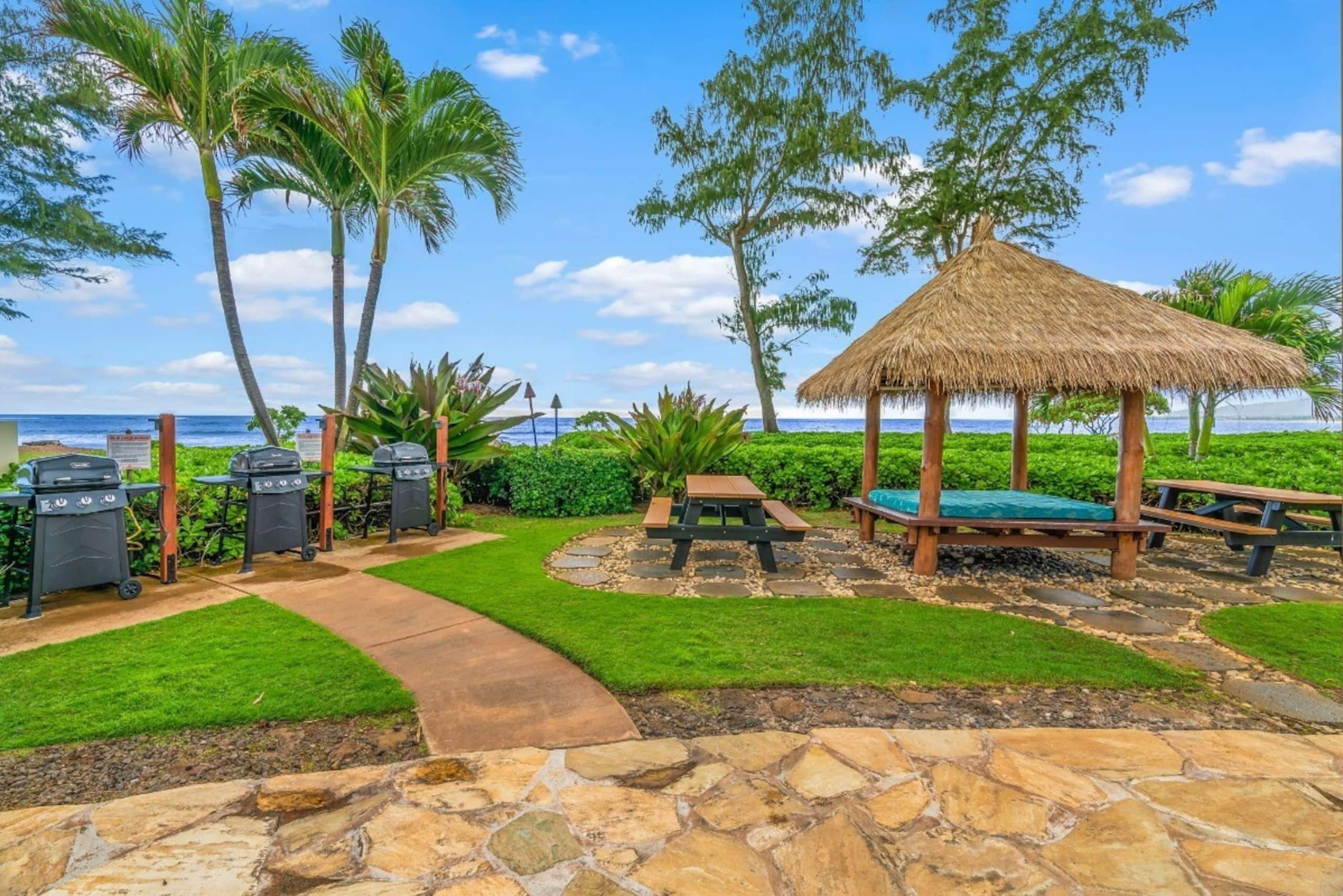 Stylish Kauai Condo on the Beach - Photo 25