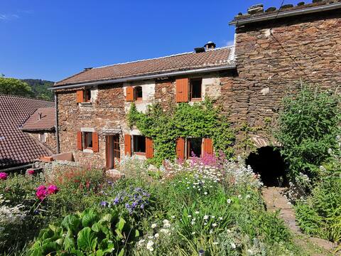Large shale house to share with friends