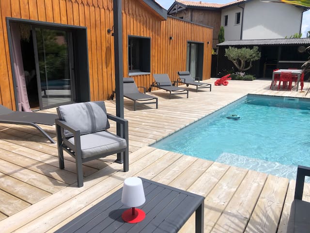 L'Intendance Prestige managed Airbnb listing 3