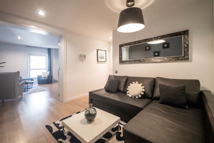 Downtown Plaza Cataluña 2 Bedroom Apartment gallery image 5