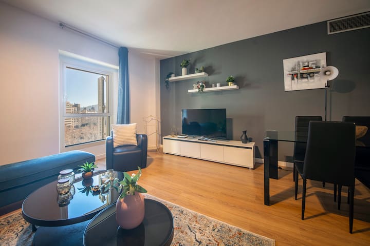 Downtown Plaza Cataluña 2 Bedroom Apartment