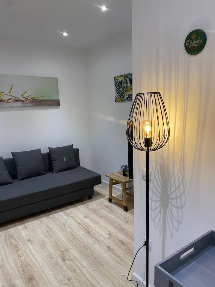 Soleado Apartamento Con Terraza Chillout - Cornellà de Llobregat