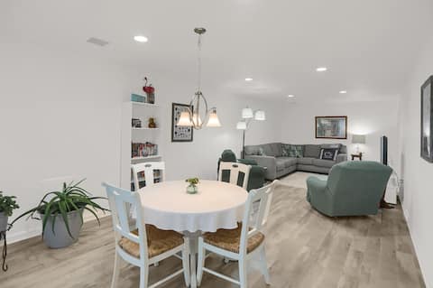Clean, cozy and quiet  rental close to campus