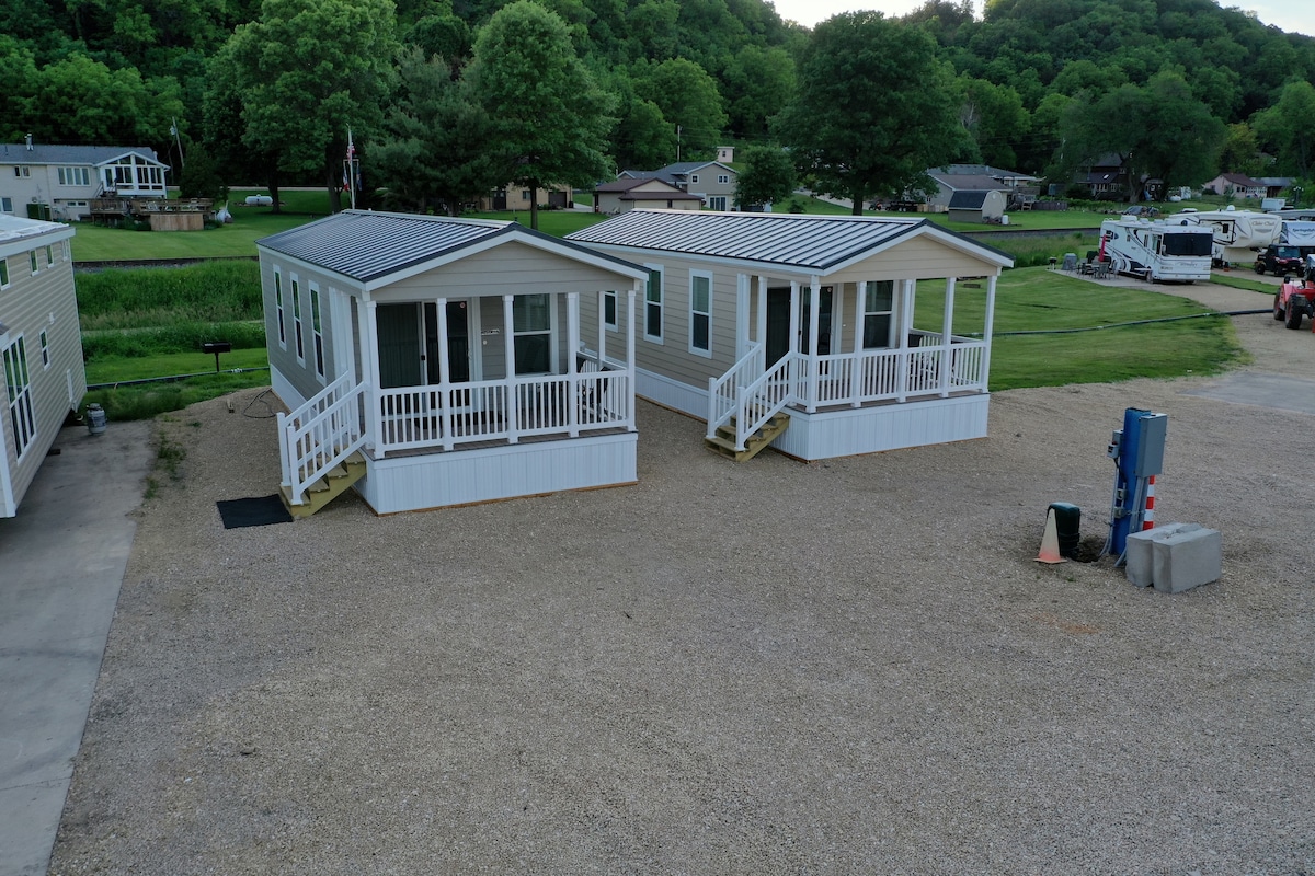 Is This a Missouri Dollhouse Overlooking the Mighty Mississippi?