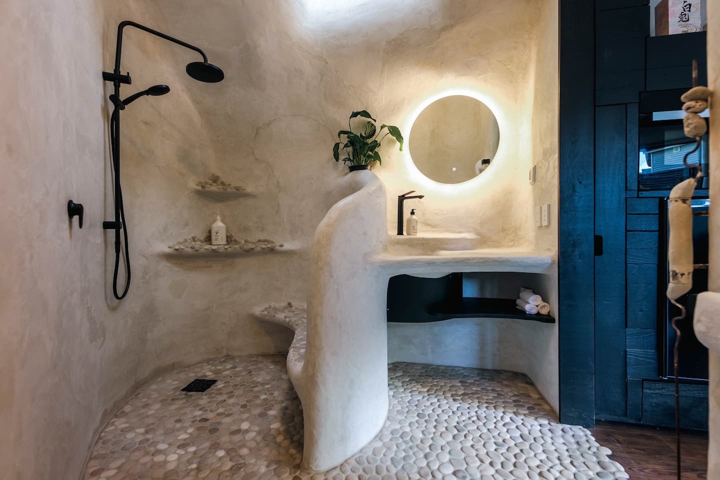 Pumicetiny House, Designer, Omg Strawbale 4