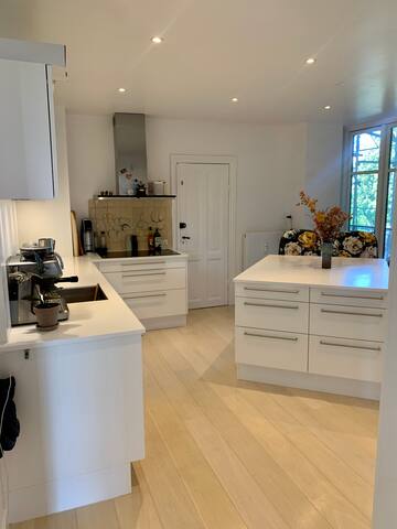 122 m2 charming apartment close to the lakes gallery image 4