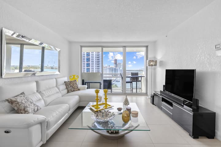 Wonderful 2br Apt With Miami Bay View - Miami Beach, FL