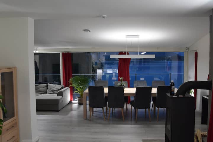 Cheerful Villa With Jacuzzi,sauna & Stunning View! - Ålesund