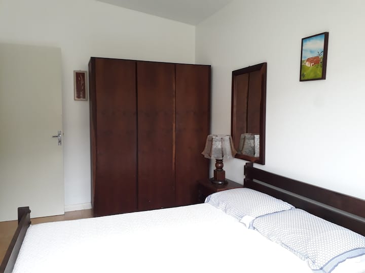 מעונות עם שתי מיטות , זוגיות ורווקות.