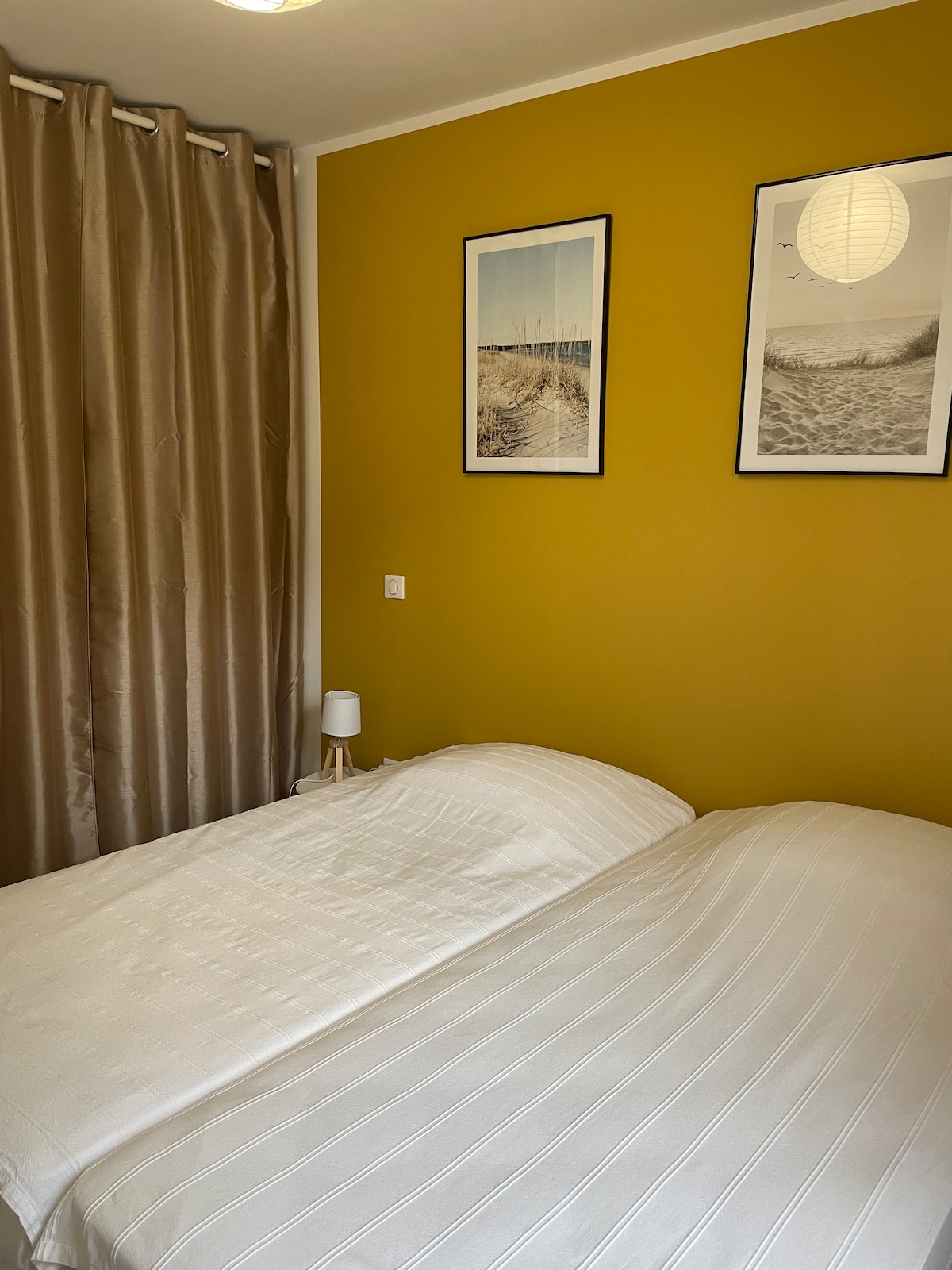 Kamer met 2 één persoons bedden