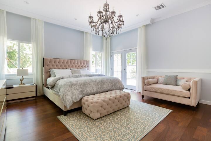 Private Retreat – Salt Pool/Spa/Outdoor Kitchen gallery image 5