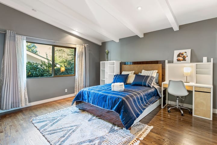 Spálňa 1. Apartmán typu junior s vlastnou kúpeľňou