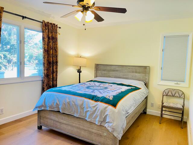 4 Bedrooms house near Stanford gallery image 5